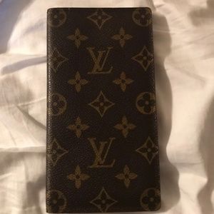 Authentic Louis Vuitton Monogram Bi-fold Wallet